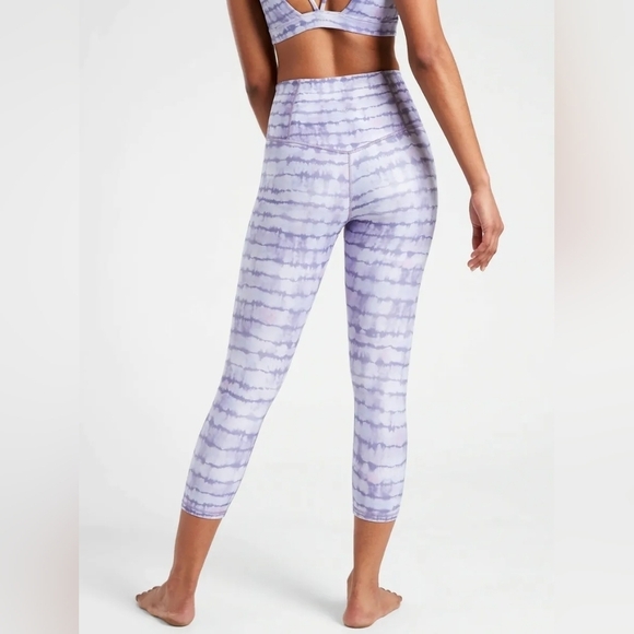 Athleta Elation Printed Capri Tight - Tahiti Dusk Purple - Picture 3 of 9
